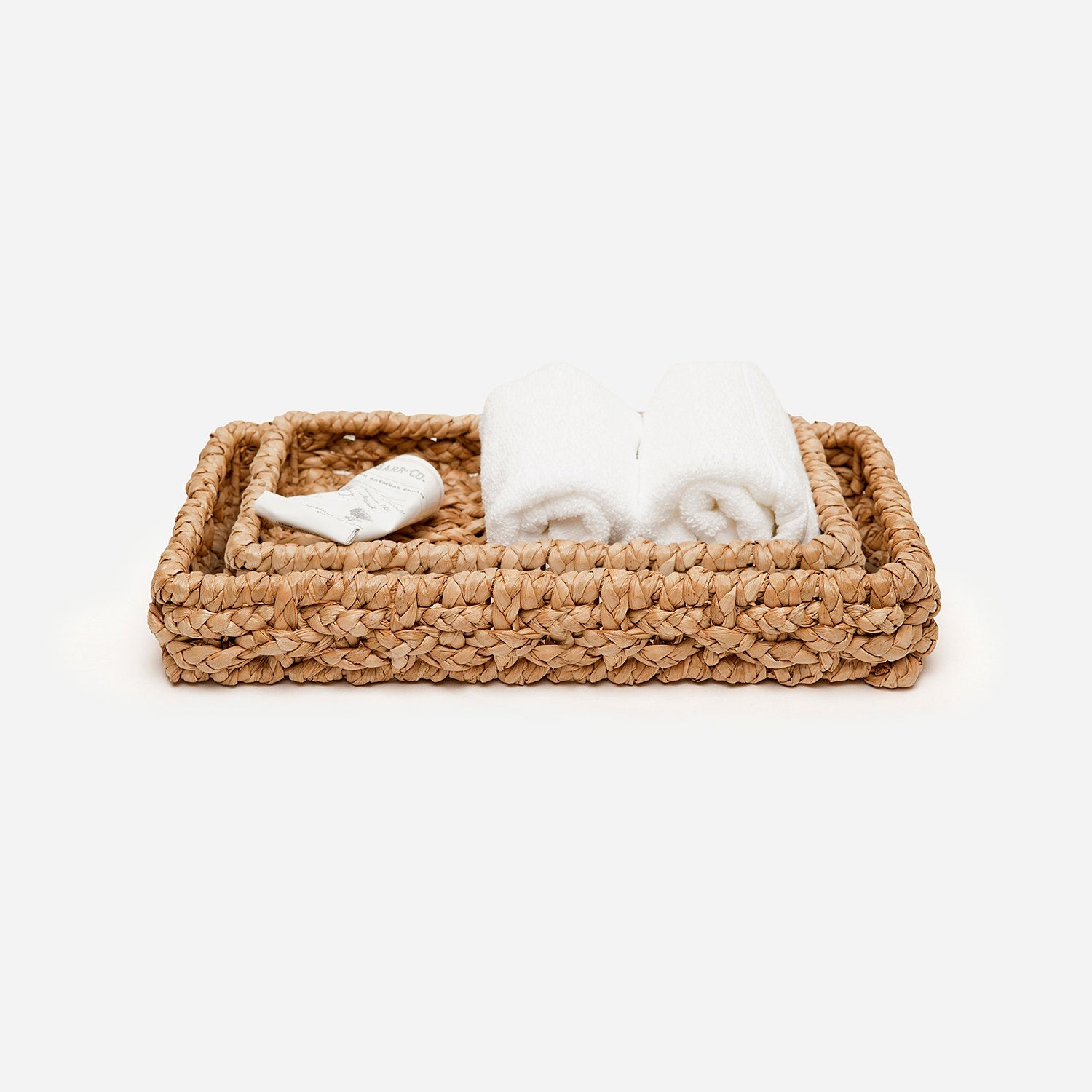 Plateaux Pigeon and Poodle PP000548 Destin en jonc de mer naturel