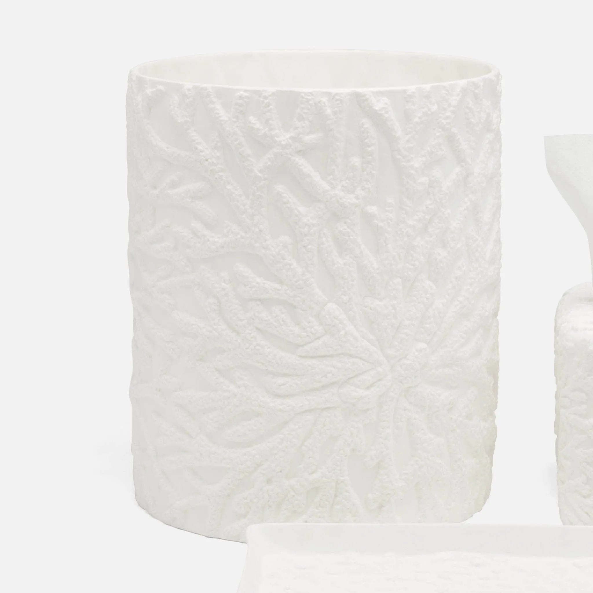 Pigeon and Poodle PP004839 Alanya Wastebasket in White Porcelain