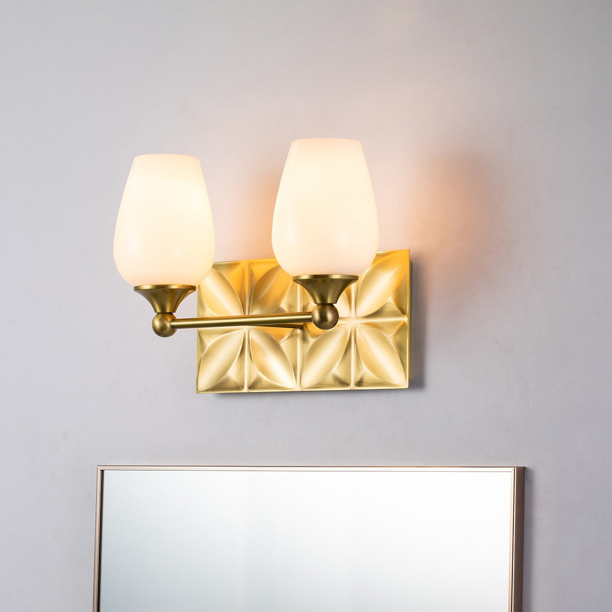 Lucas + McKearn - BB1300AGB-2 - Applique murale deux lumières - Epsilon - Laiton vieilli