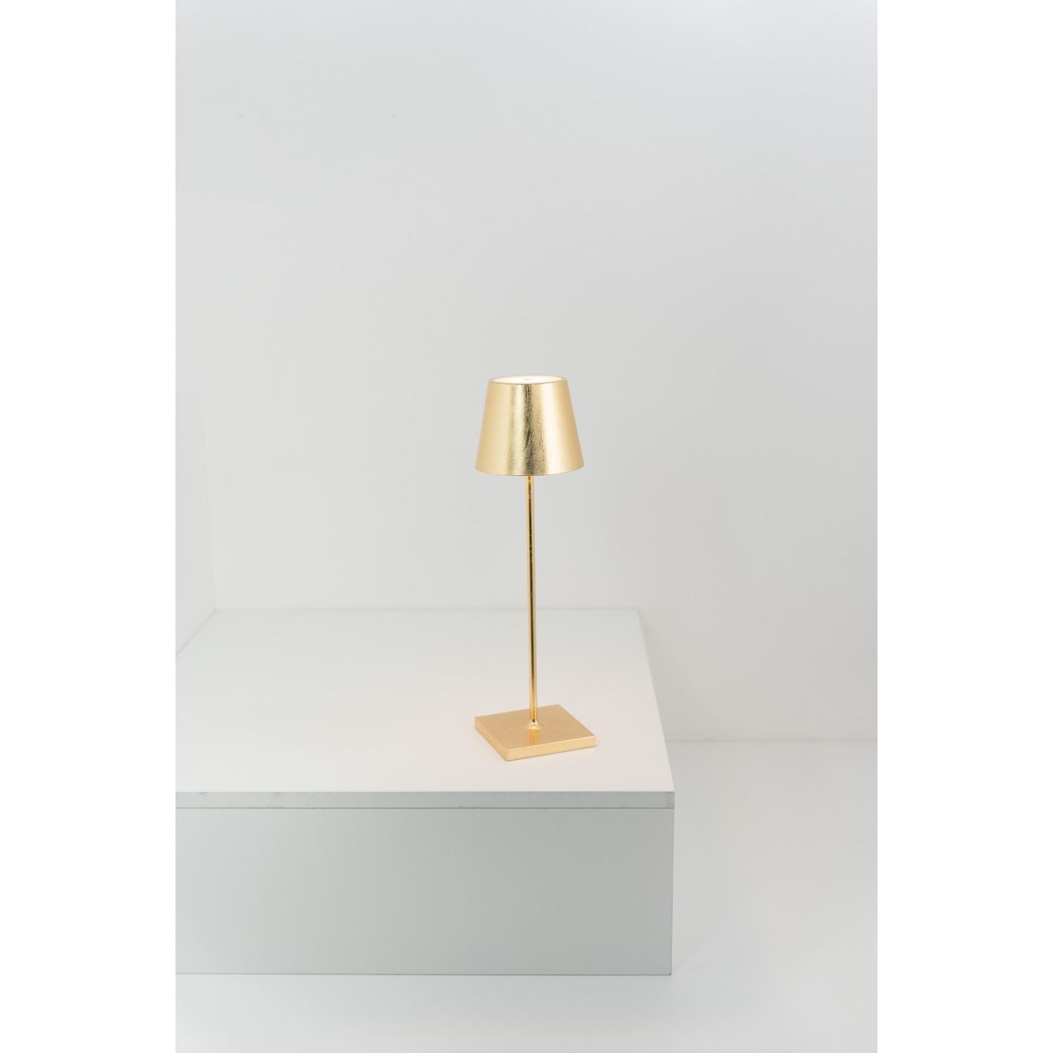Zafferano - LD0340BFO - LED Table Lamp - Poldina Pro - Gold leaf