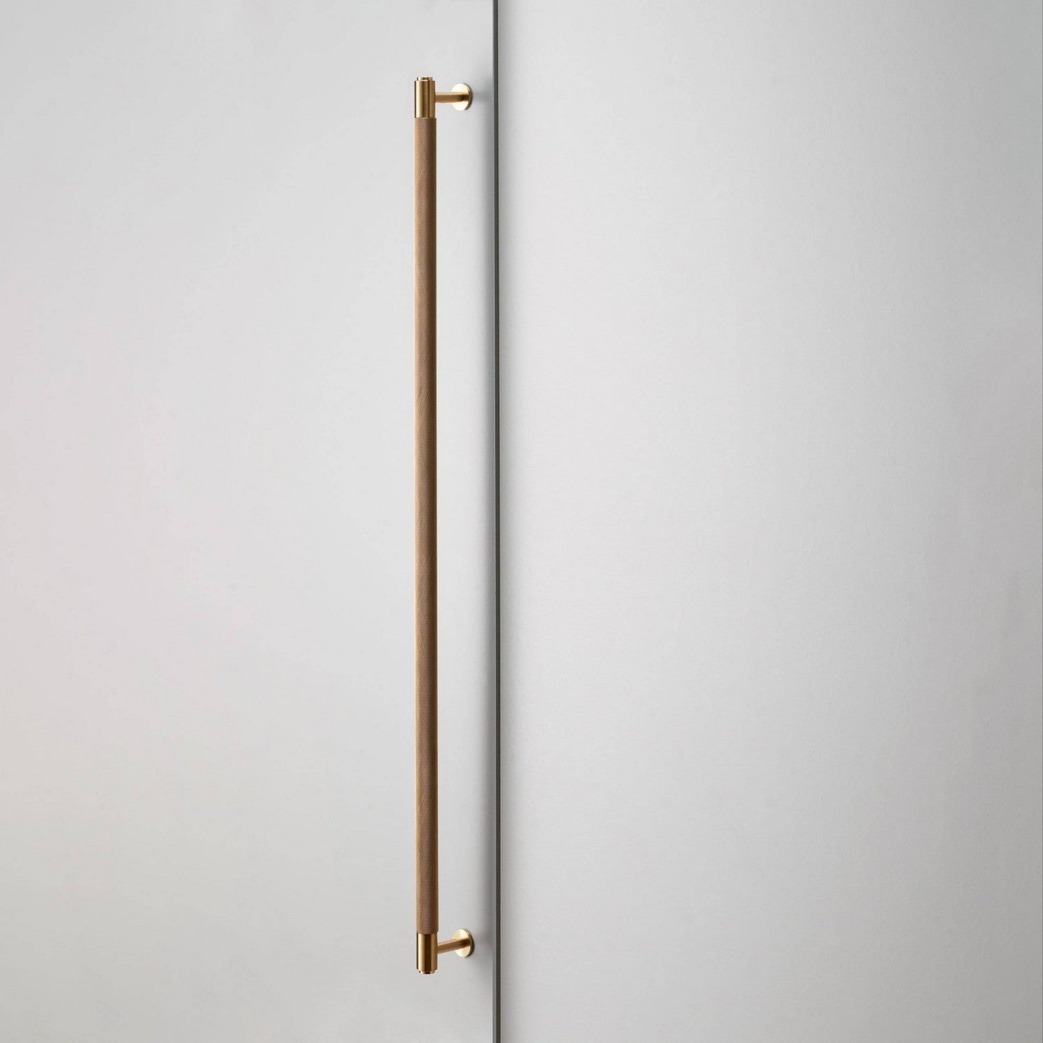 Buster + Punch - UCB-054586 - Barre de placard - Laiton