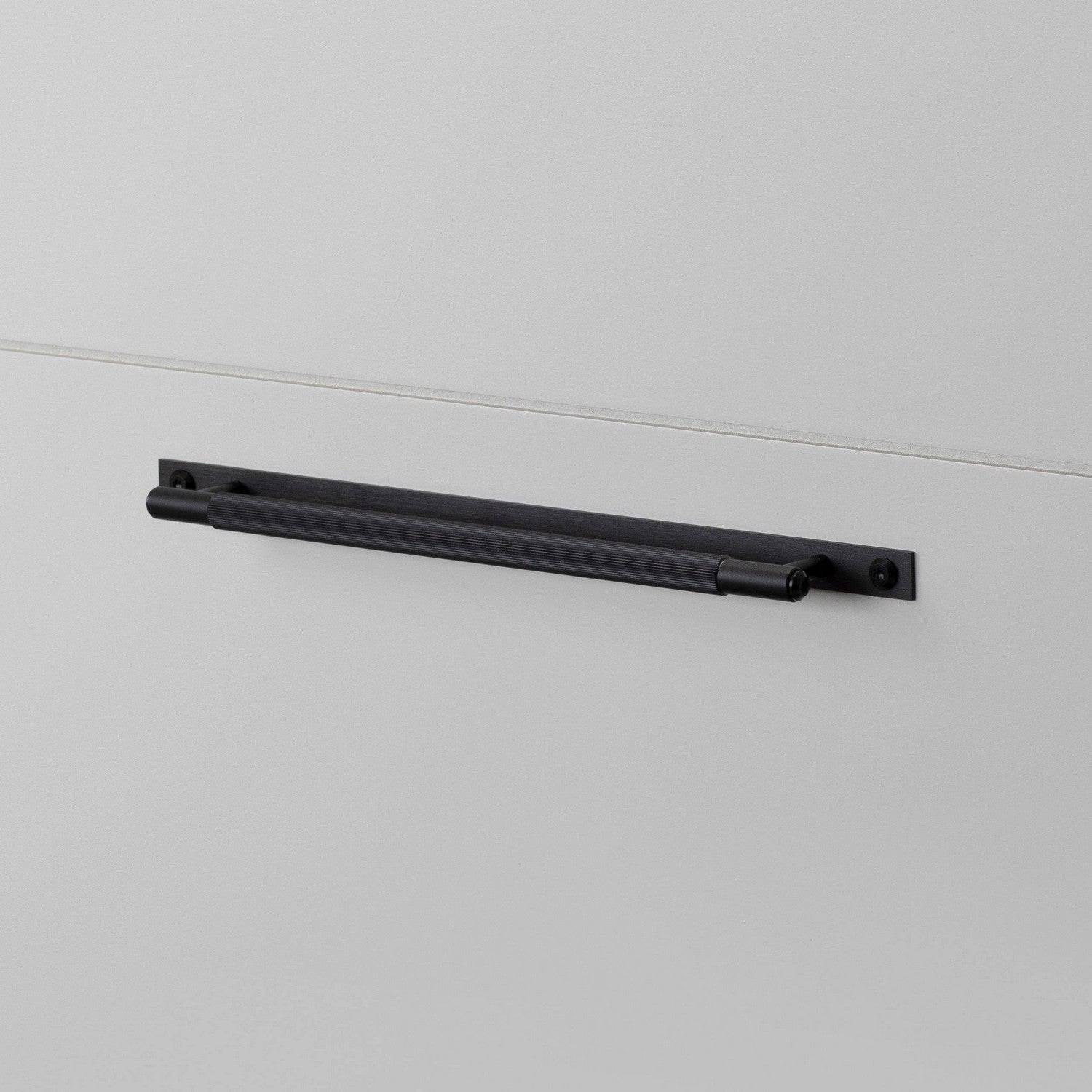 Buster + Punch - NPB-02353 - Barre de traction - Noir
