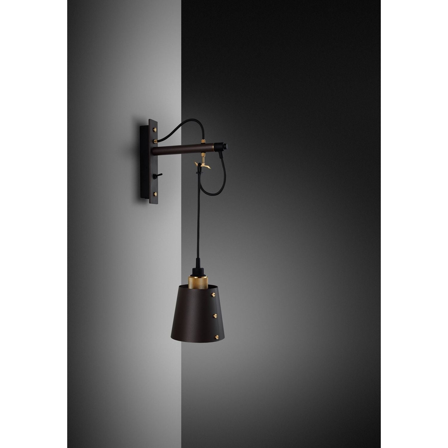 Buster + Punch - NHW-18514 - LED Murale - Laiton