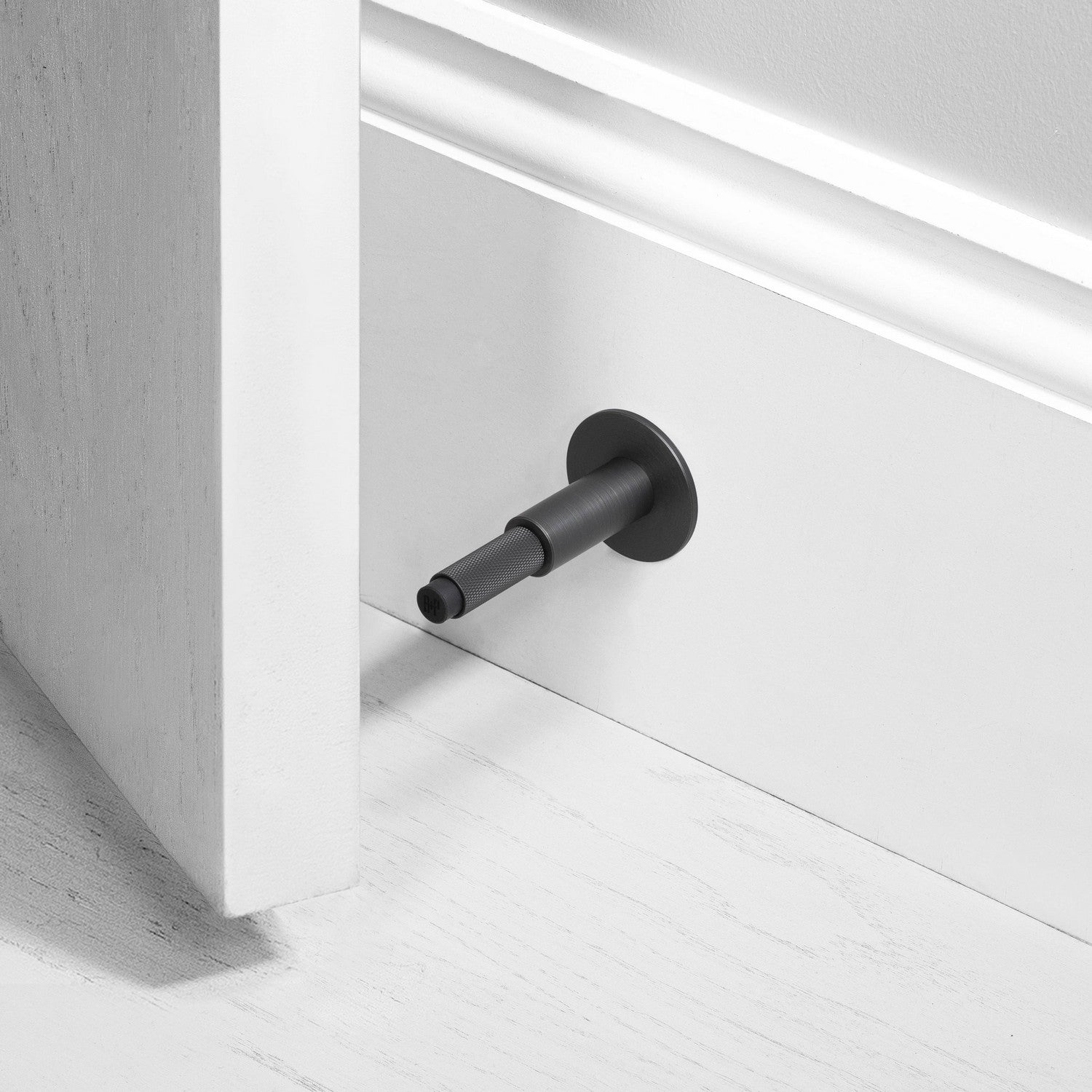 Buster + Punch - NDS-09377 - Butée de porte - Bronze fumé