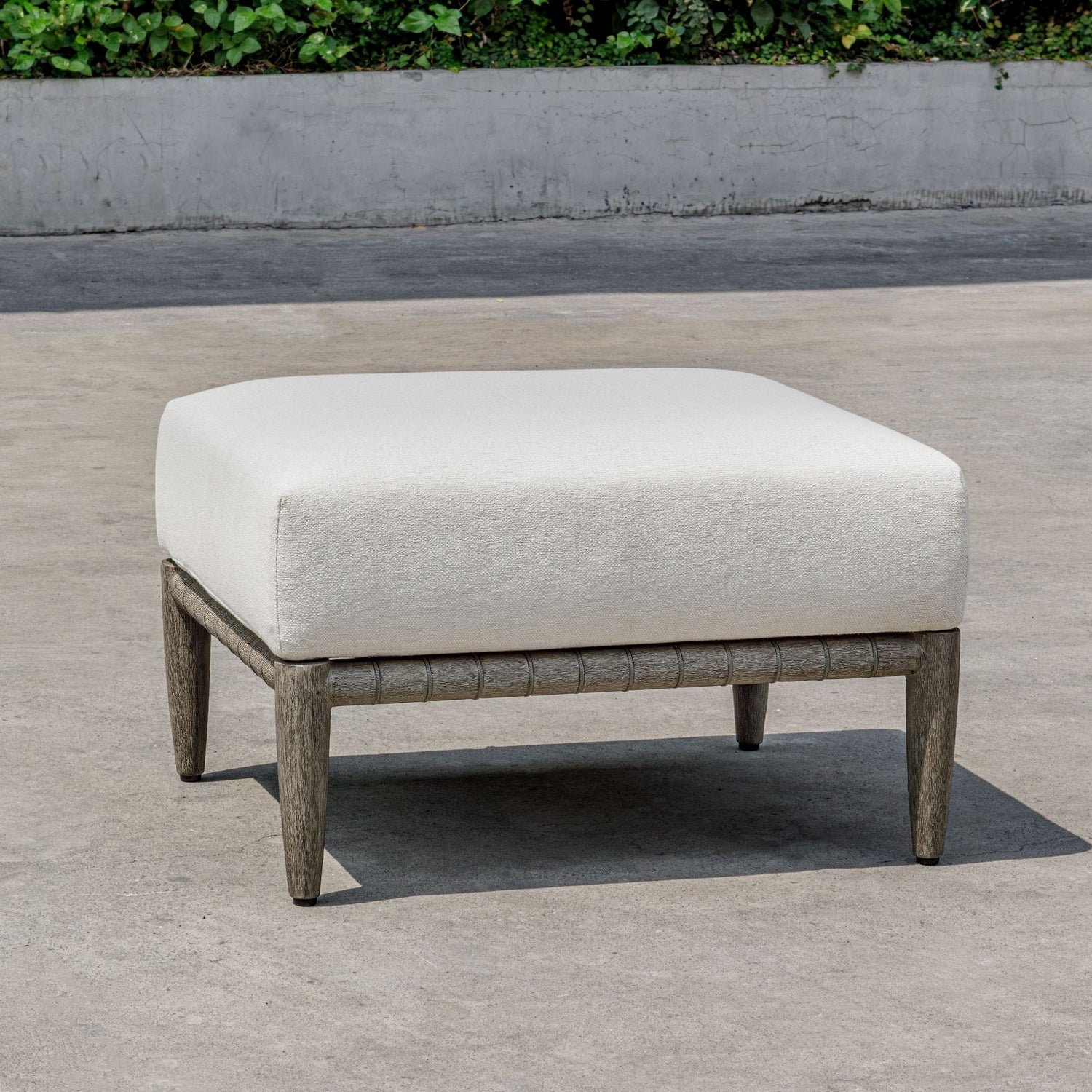 Uttermost - 53124 - Pouf d'extérieur - Bornéo - Bois naturel