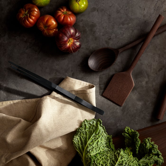 Rosendahl 23110 RÅ Kitchen Tongs in Gun Metallic