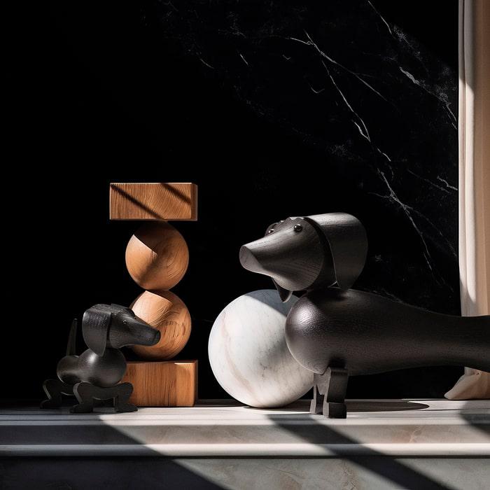 Figurine de chien en bois Kay Bojesen 39536, finition chêne teinté foncé