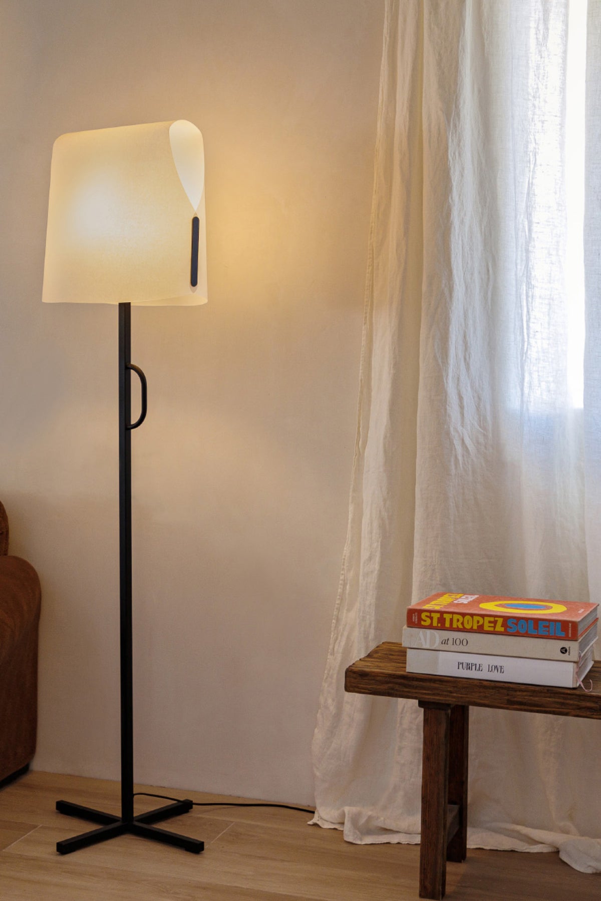 Faro Barcelona 23003-59-US Luang Floor Lamp in Black/Beige