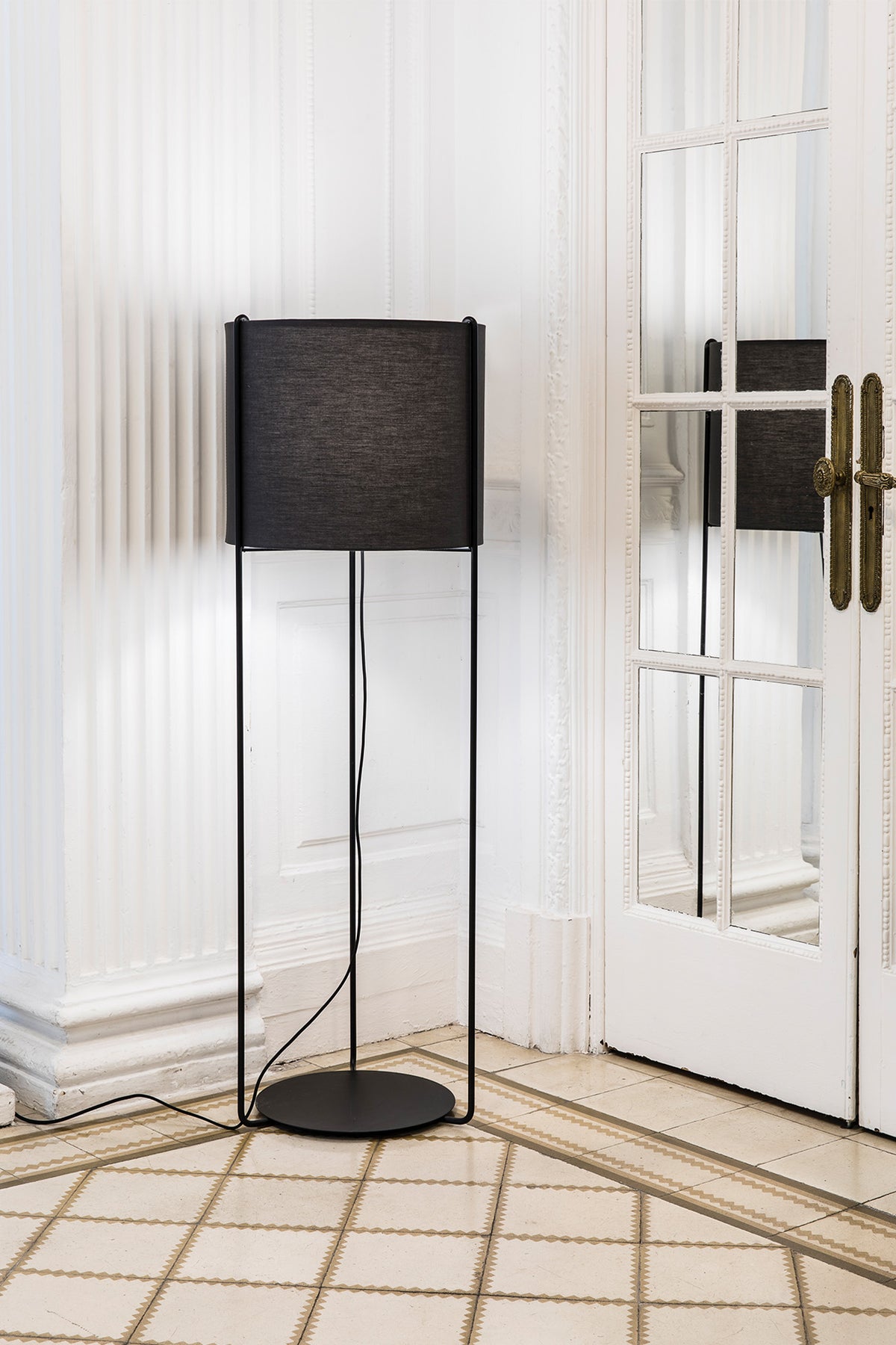 Faro Barcelona 24023-34-US Drum Floor Lamp in Black/Gray