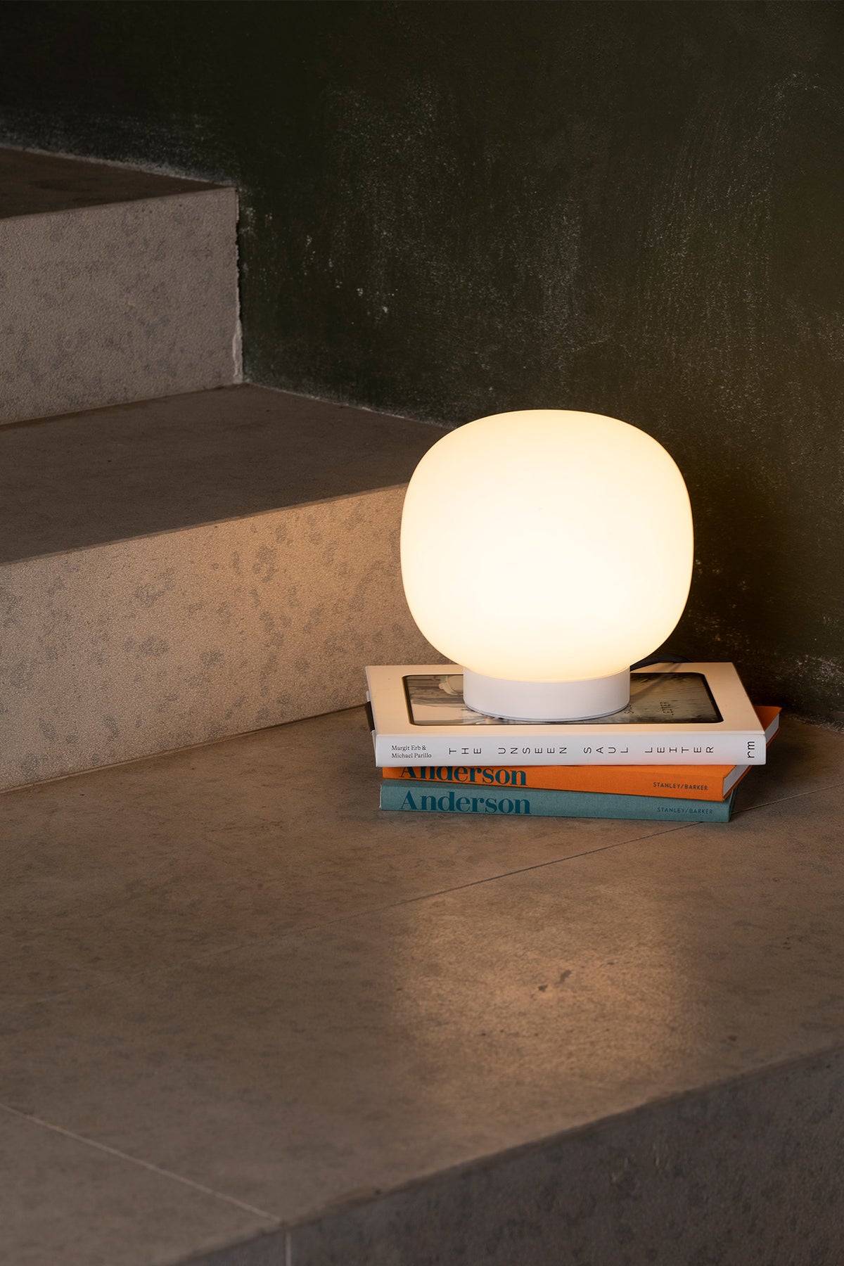 Faro Barcelona 28430-US Amelia Table Lamp in White
