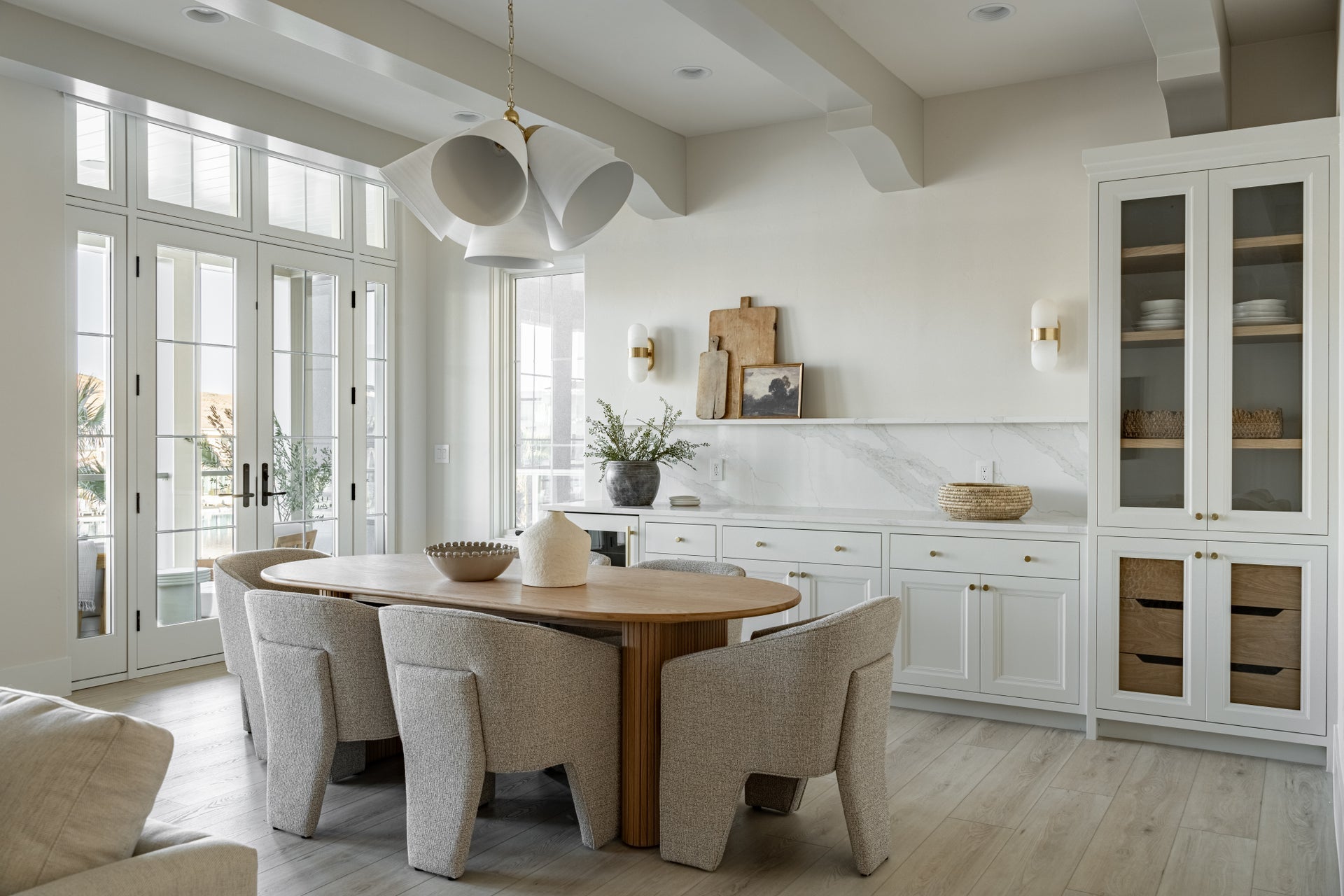Hudson Valley Lighting BKO1502-AGB/WP BRONSON Chandelier in White Plaster