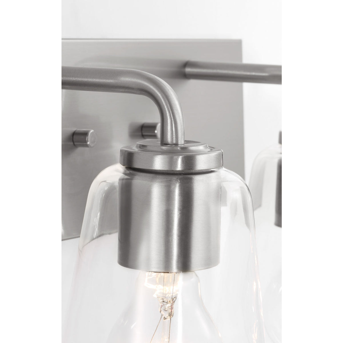 Projecteur de salle de bain à deux lumières Generation Lighting GLV1062BS Miles, modèle Miles.