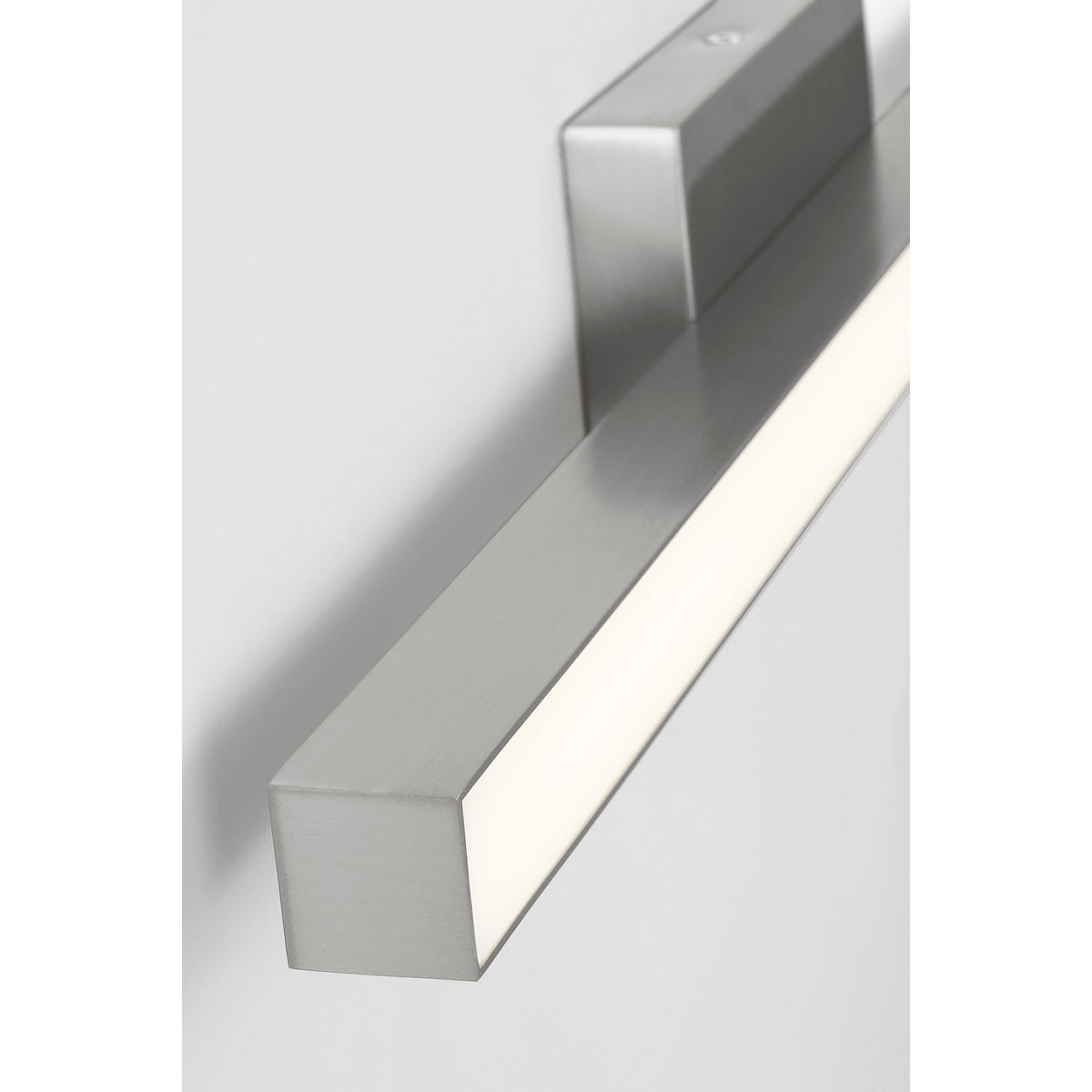 Generation Lighting GLV1681BN-L Marque 24 Led Vanity