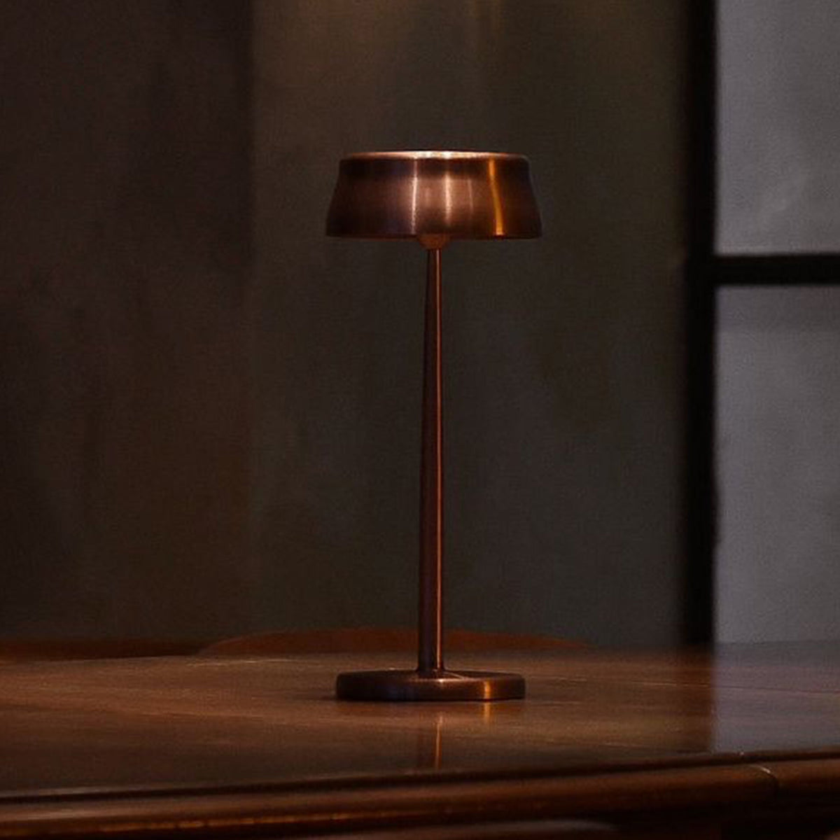 Zafferano Amérique - Sister Light Wi-Fi Lampe de table - LD1080R3 | Montreal Luminaire & Quincaillerie