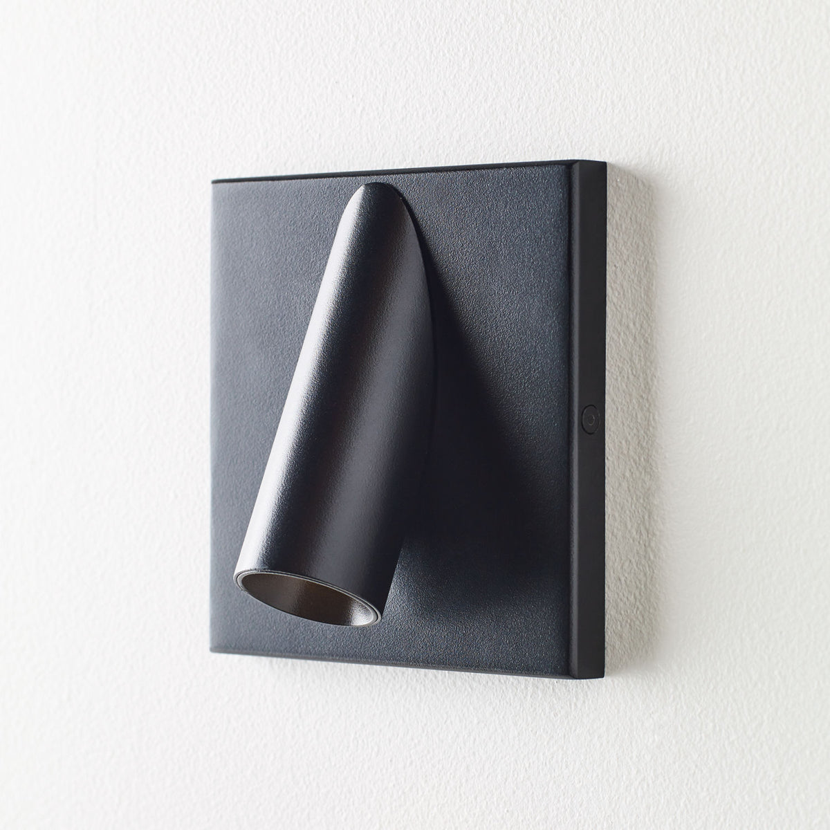 Visual Comfort Modern Collection 700OWPNT5B-LED930 Ponte 5 Outdoor Wall