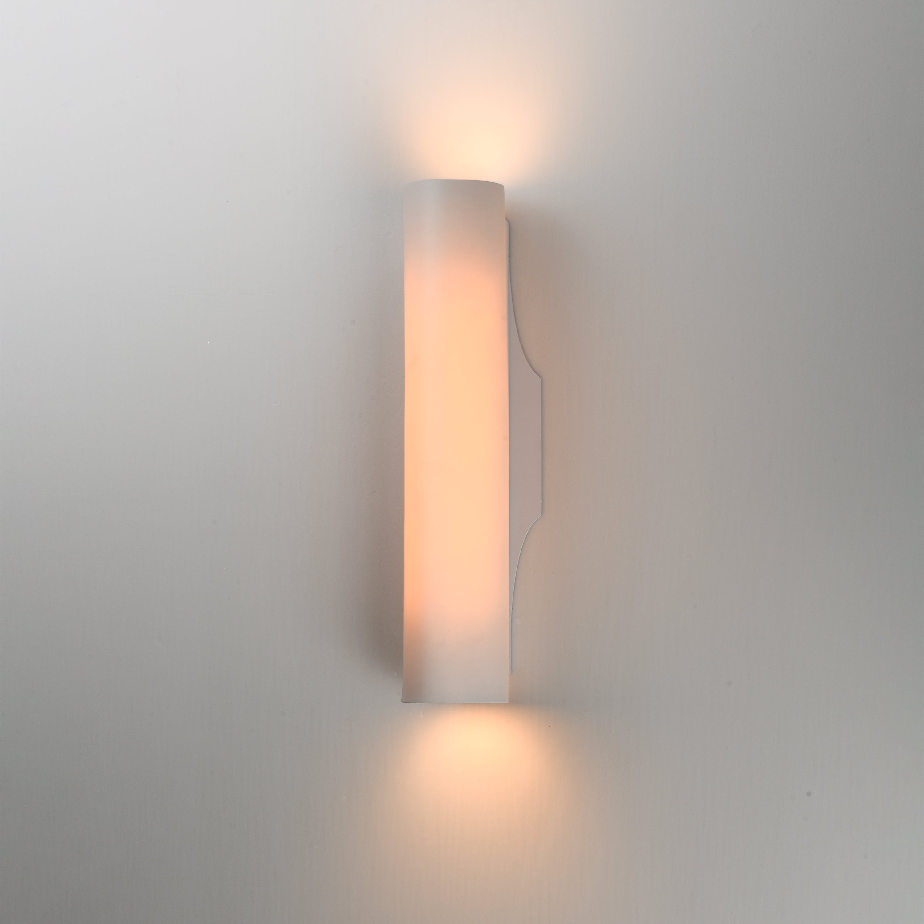 Studio M Lighting SM300300WTWT Tropo Wall Sconce in White, close-up detail view