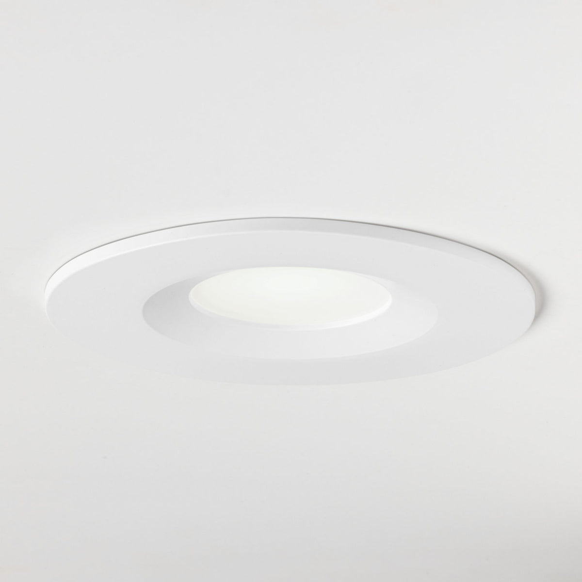 Generation Lighting AV4RR-5CCT-WT Avara 4" Regressed Round LED Downlight