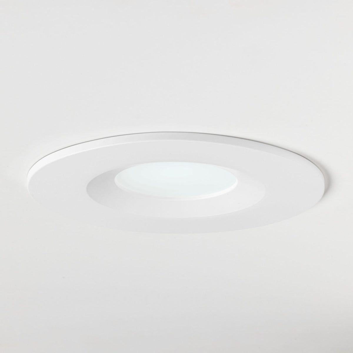 Generation Lighting AV4RR-5CCT-WT Avara 4" Regressed Round LED Downlight