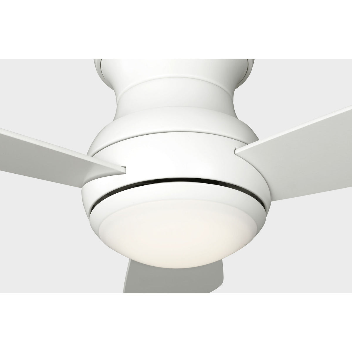 Confort visuel Ventilateur Collection 3OBSHR32RZWD Plafonnier LED Orbis Hugger Ventilateur
