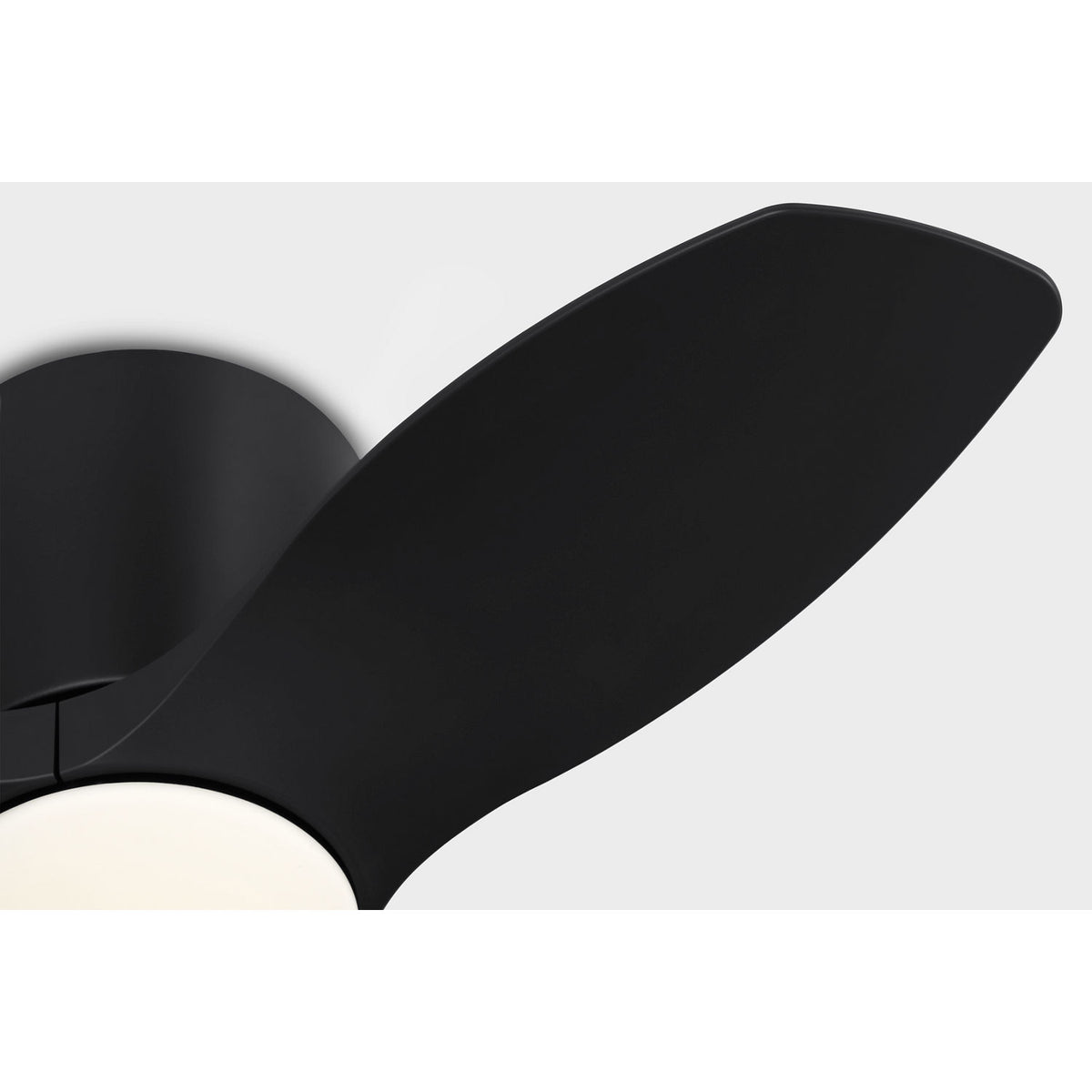 Confort visuel Ventilateur Collection 3TTHR32MBKD Titus 32" Hugger LED Ceiling Ventilateur