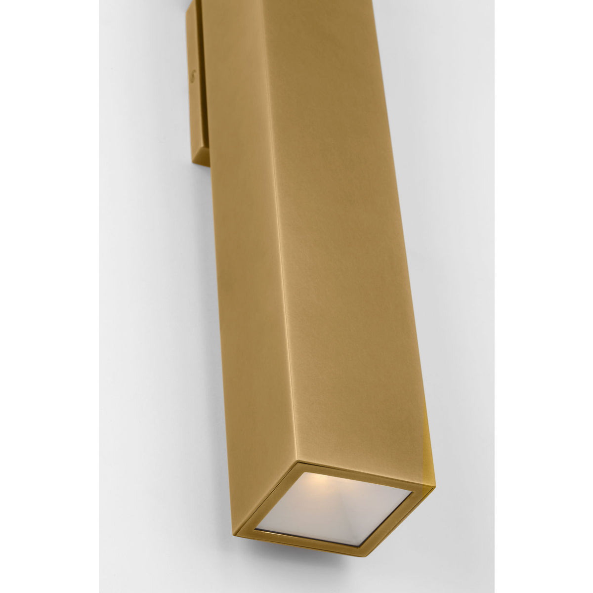 Collection moderne Visual Comfort SLOWS29527NB Pressa Square Wall