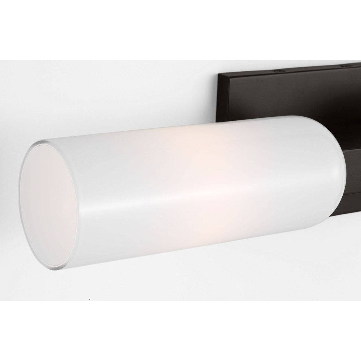 Collection Visual Comfort Studio LXV1012AI Maroux Baignoire en fer vieilli