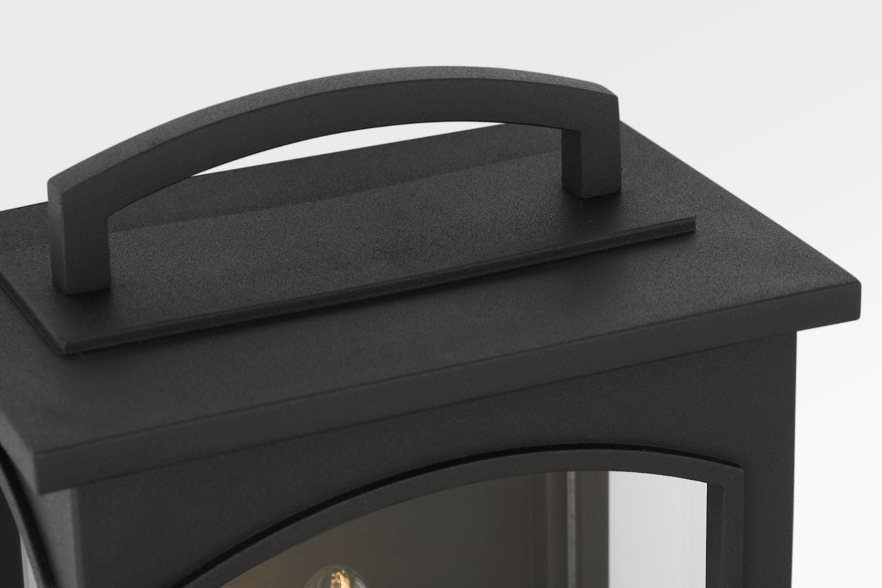 Lanterne d'extérieur Modesto CO1551TXB de la collection Visual Comfort Studio, en noir texturé