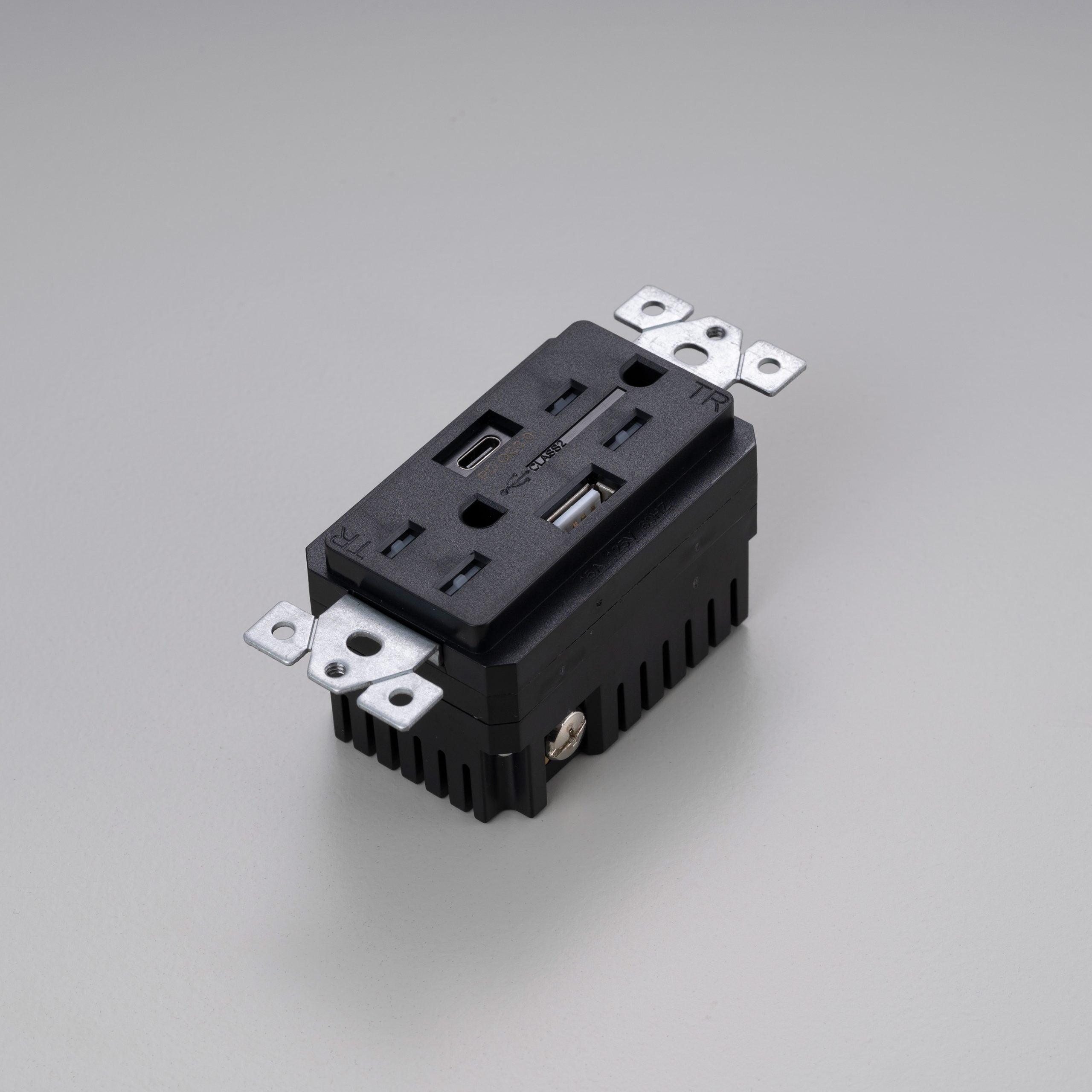 Buster + Punch - Outlet Module - Duplex & 2 USB-A + C - NSM-023242 | Montreal Lighting & Hardware
