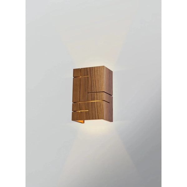 Claudo LED Wall Sconce