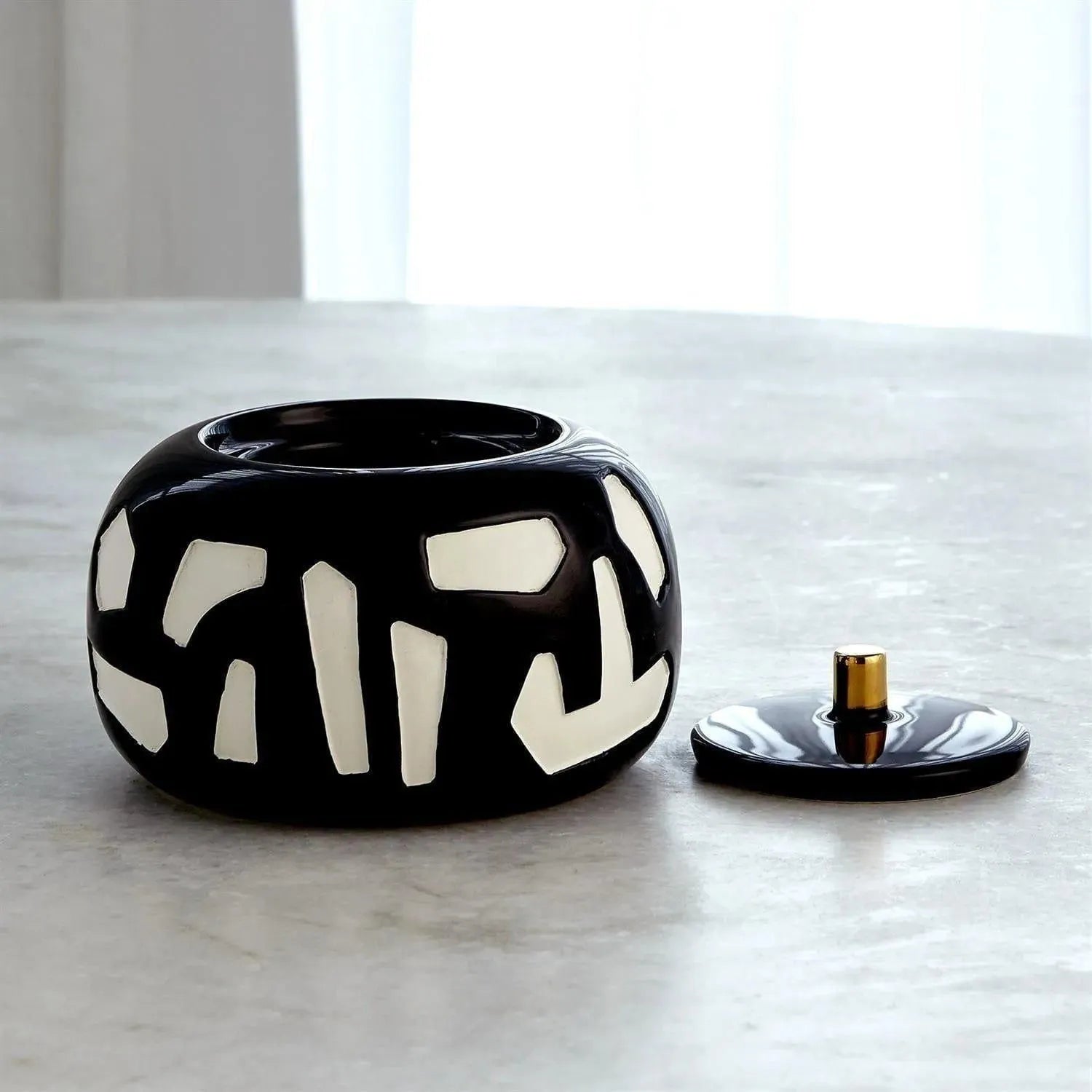 Global Views - Abstract Jar - ASH1.10015 | Montreal Lighting & Hardware