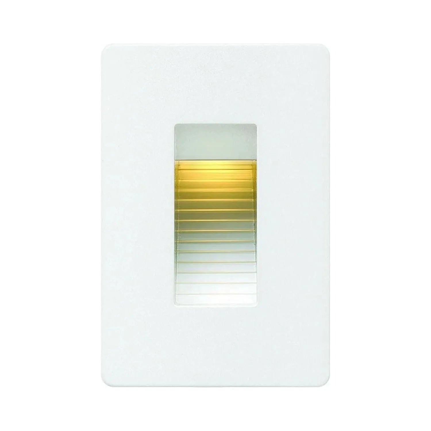 Hinkley Lighting - Luna 120V LED Vertical Step Light - 58504SW | Montreal Lighting & Hardware