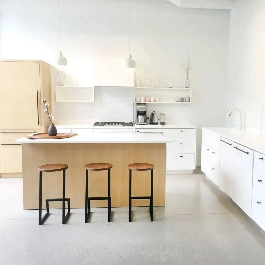 Hollis+Morris - Tabouret Corktown - CORKBAR-OKB-BK | Montreal Luminaire & Quincaillerie
