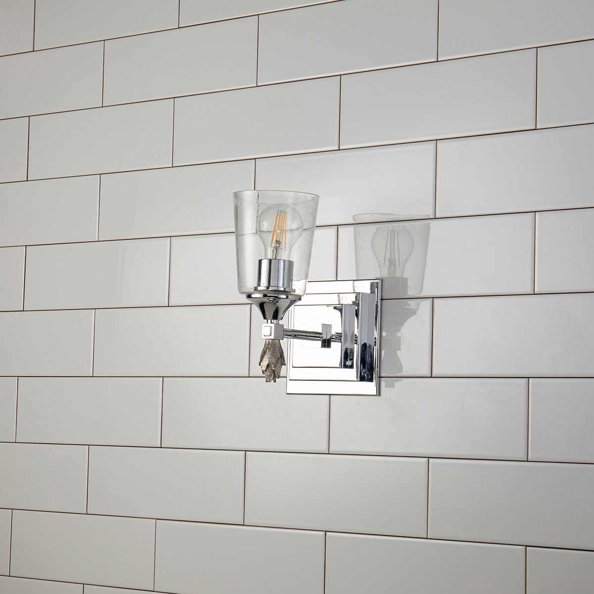 Lucas + McKearn - BB1022PC-1-F1S - Une lampe Murale - Vétiver - Chrome poli