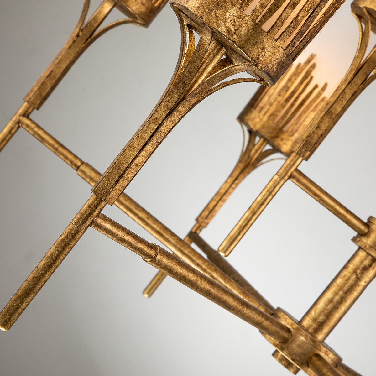 Lucas + McKearn - CH20319G-6 - Six lampes Suspendu - Herbe à scie - Feuille d'or