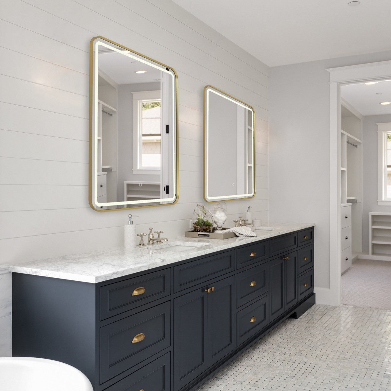 Artcraft Canada - AM352 - LED Mirror - Reflections - Brushed Brass