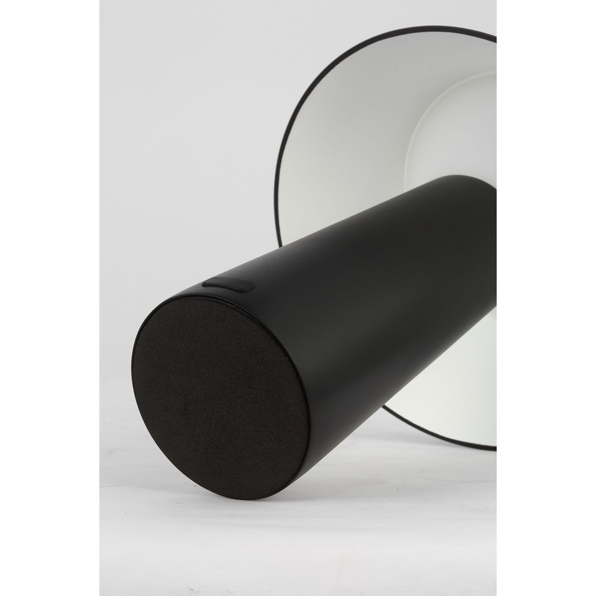 Visual Comfort Modern - SLTB25727B - LED Table Lamp - Sesa - Black