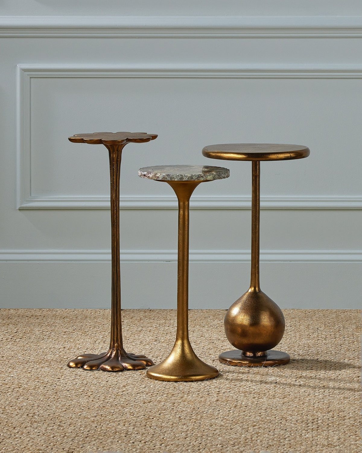 Table d'appoint Currey and Company 4000-0250 Wilderness en laiton antique/naturel
