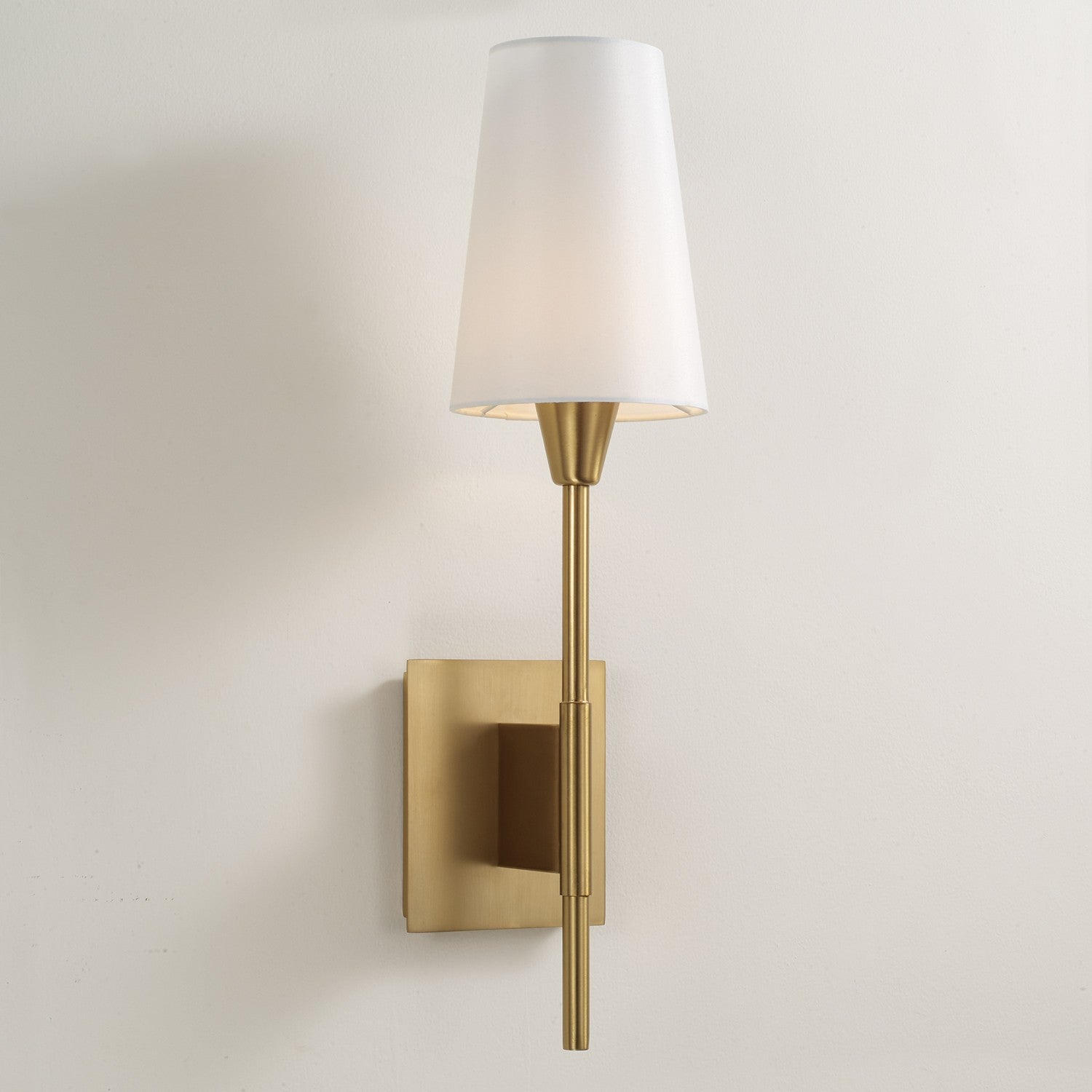 Éclairage Capital - 660811AD-718 - Une lampe Murale - Leland - Laiton vieilli