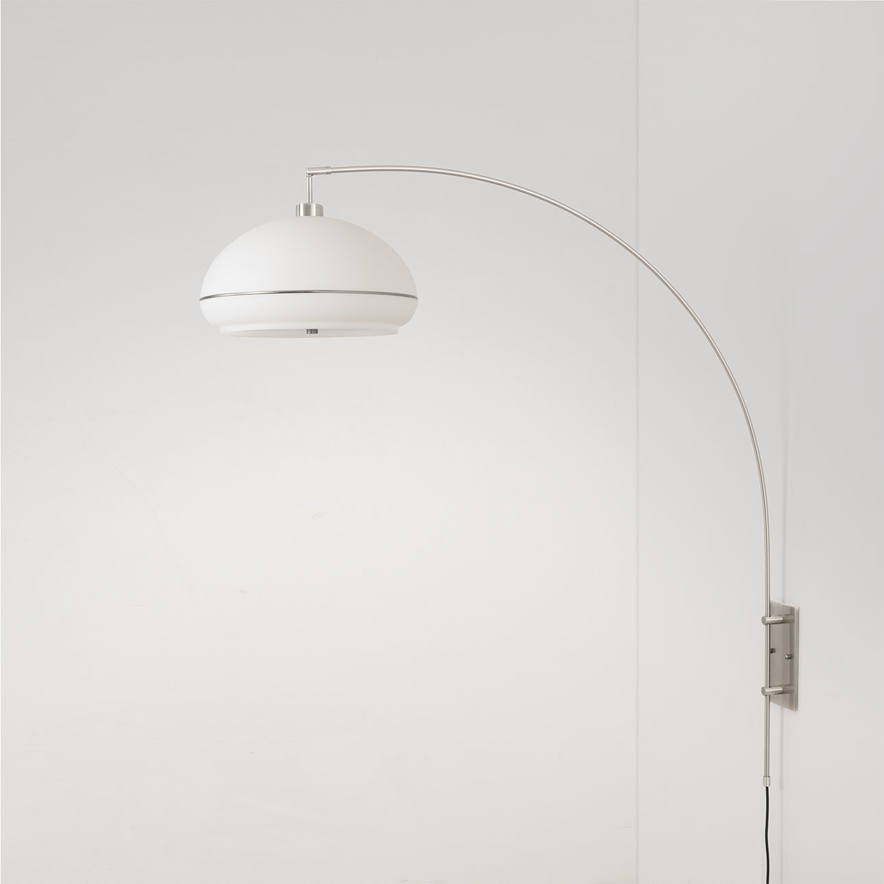 Applique murale arc Nova of California 2115836SN Morelli en laiton vieilli/nickel satiné