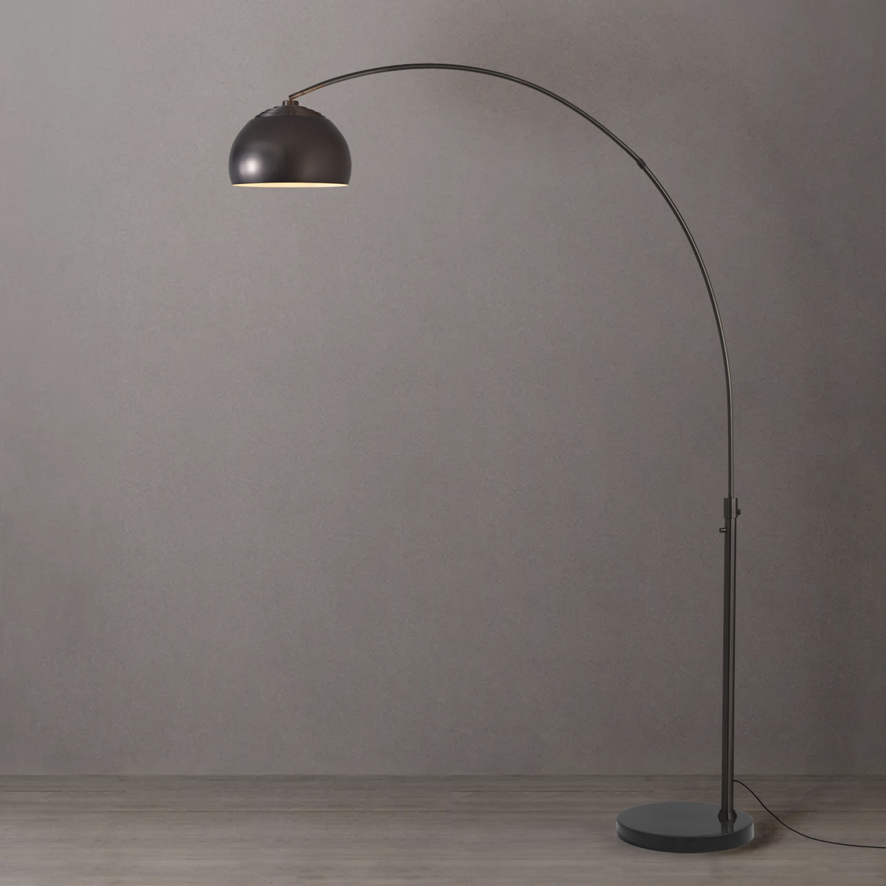 Lampe à arc flottante Nova of California 2113820BN à une lumière, finition nickel noir / noir