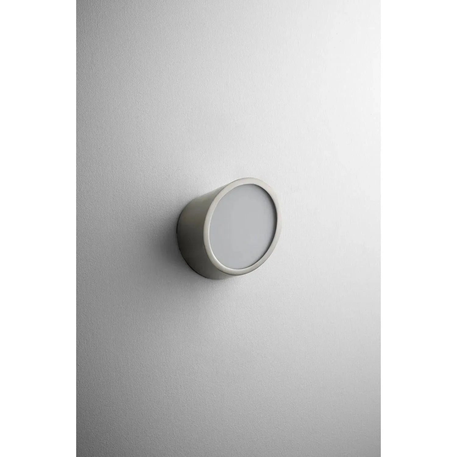 Oxygen Lighting - Zeepers LED Wall Sconce - 3-560-24 | Montreal Lighting & Hardware