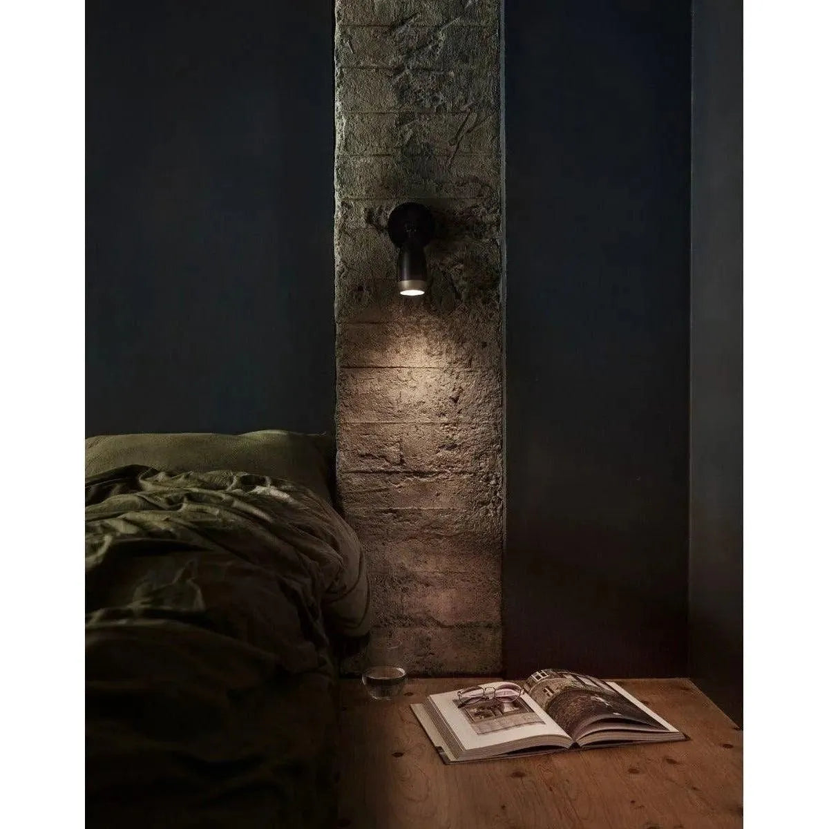 Seed Design - DAWN Wall Sconce - SLD-61WRTE-BK | Montreal Lighting & Hardware