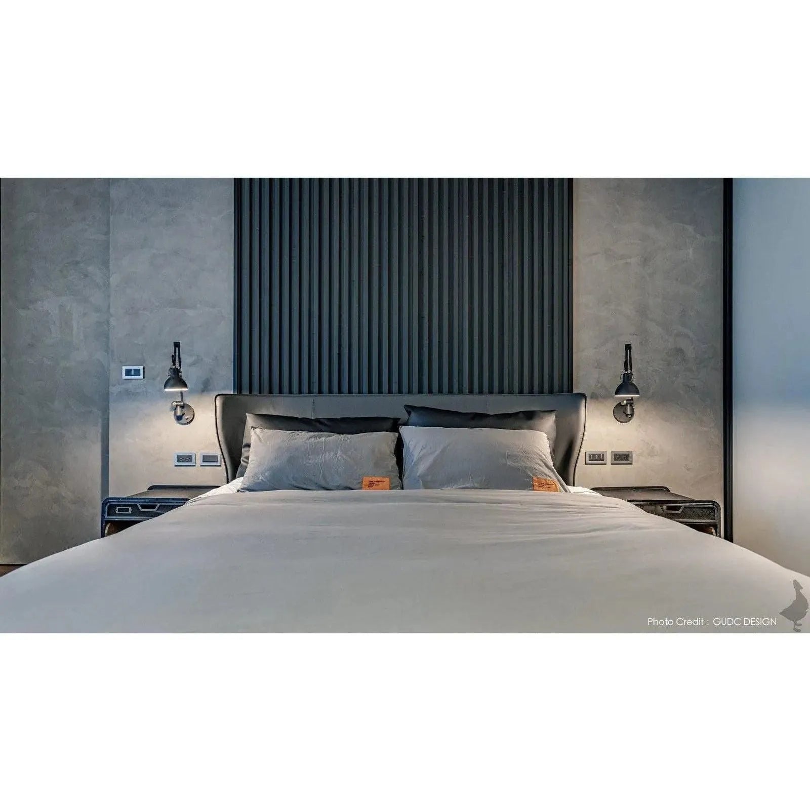 Seed Design - Laito Gentle Wall Lamp - SQ-793MWRL | Montreal Lighting & Hardware