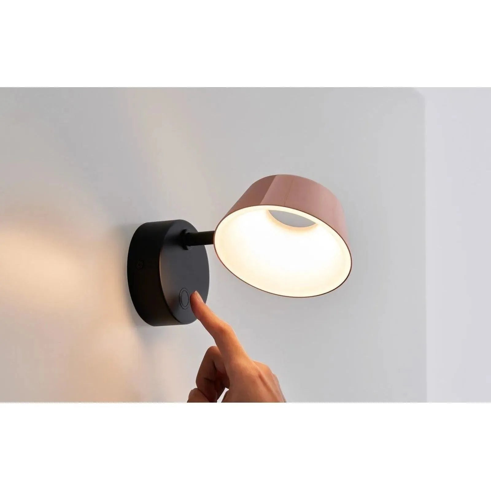 Seed Design - OLO Wall Lamp - SLD-130WRTE-BK | Montreal Lighting & Hardware