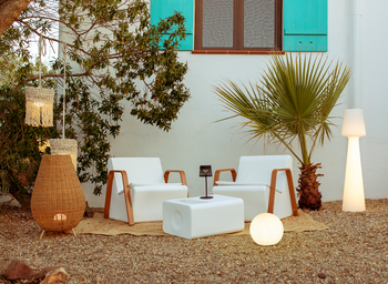 outdoor lighting in a garden