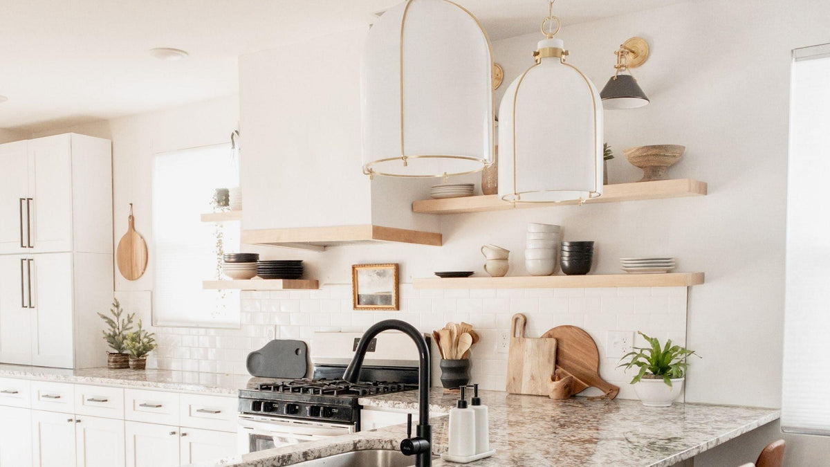 Comment Choisir Le Bon Éclairage Pour Votre Cuisine | Montreal Lighting & Hardware