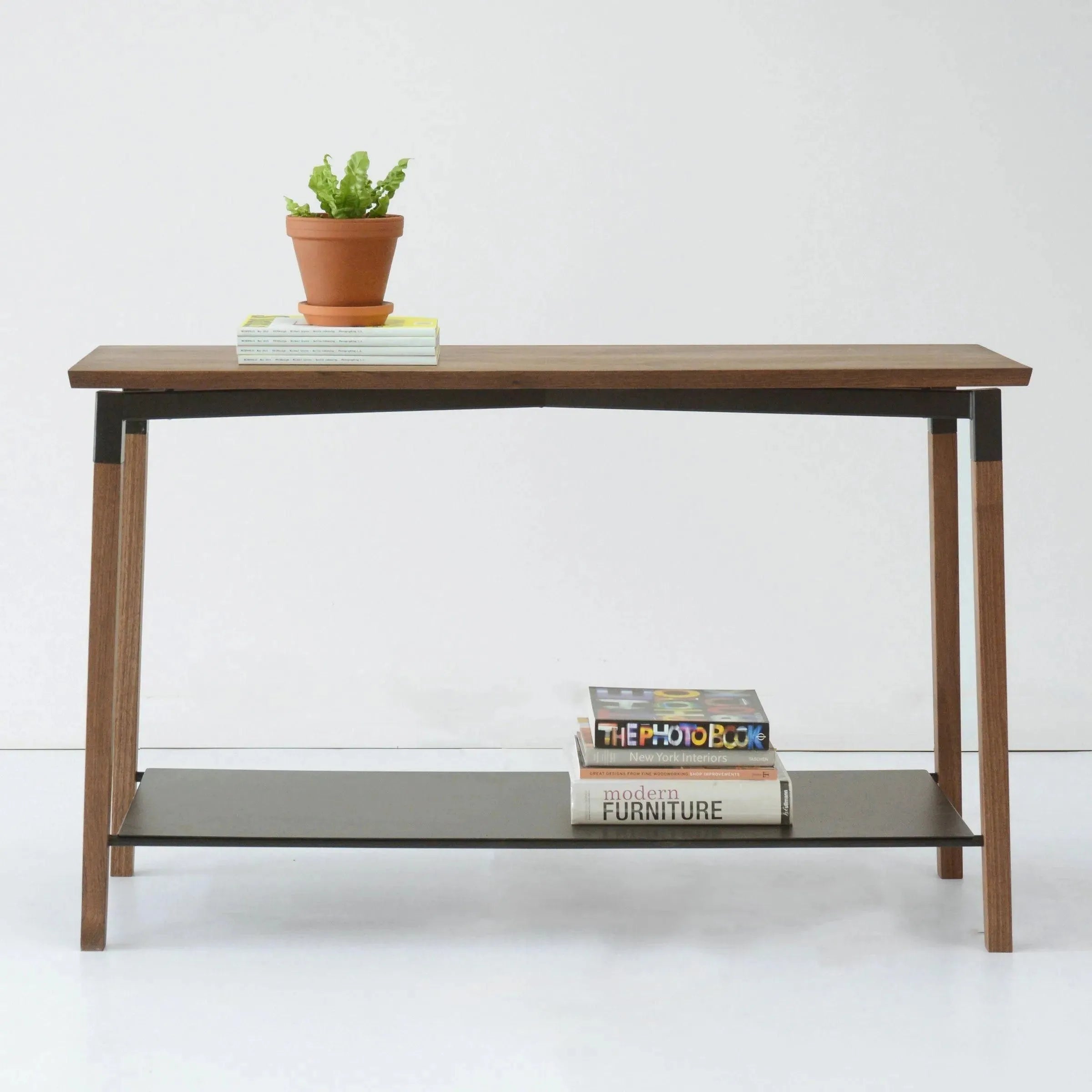 Hollis+Morris Tables