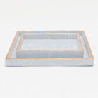 Ensemble de plateaux Manchester PP000946 de Pigeon and Poodle (25,4 cm L x 15,2 cm l x 3,8 cm H, 31,8 cm L x 24,1 cm l x 3,8 cm H) en similicuir galuchat réaliste gris nuage