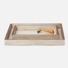 Ensemble de plateaux Manchester (25,4 cm L x 15,2 cm l x 3,8 cm H et 31,8 cm L x 24,1 cm l x 3,8 cm H) de Pigeon and Poodle PP000961, en similicuir galuchat réaliste gris froid