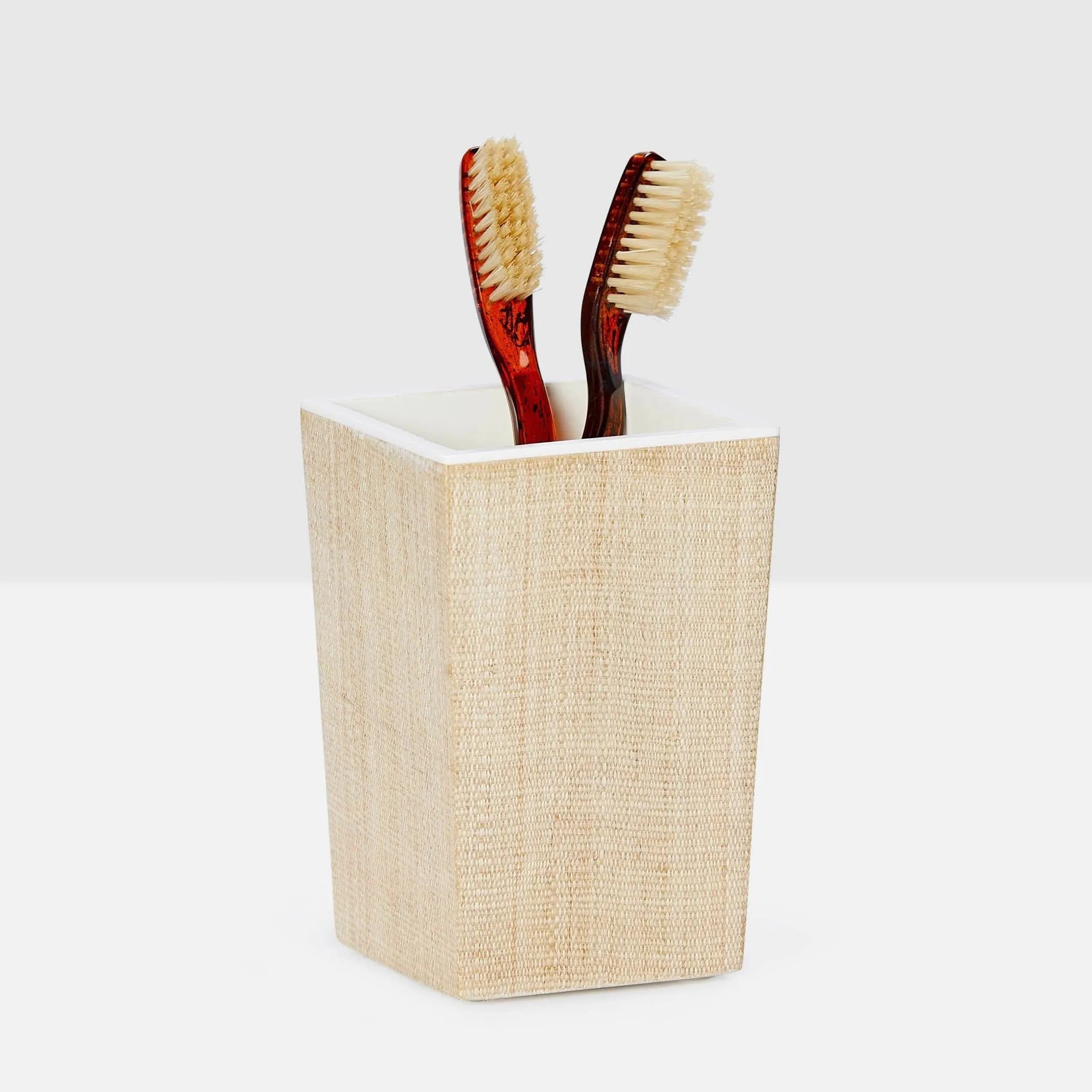 Pigeon and Poodle - PP001077 - Maranello Brush Holder - Maranello - Beige Abaca/White Resin